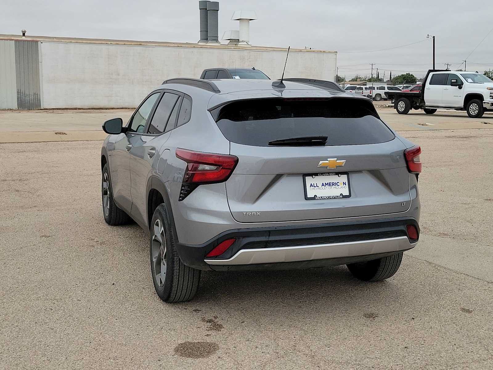 Used 2025 Chevrolet Trax LT FWD image 6