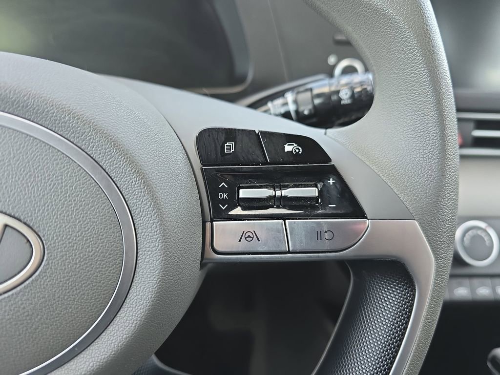 Certified 2024 Hyundai Elantra SE image 18