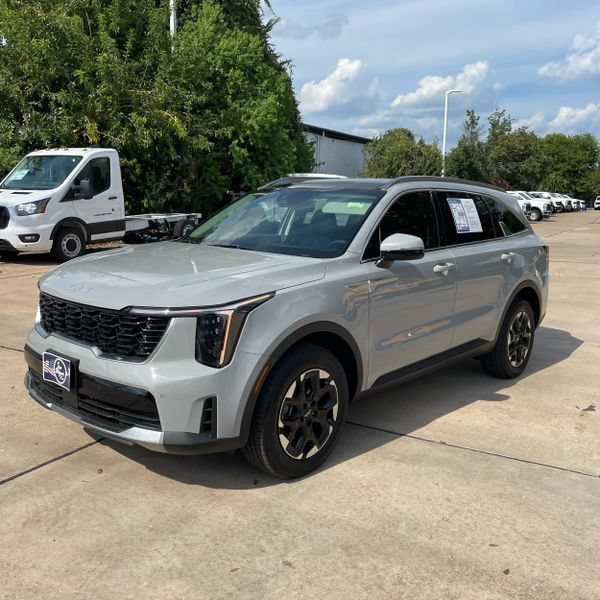 Used 2024 Kia Sorento S w/ Panoramic Sunroof Package