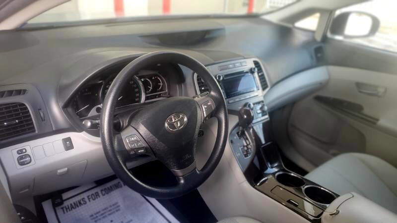 Used 2012 Toyota Venza LE image 18