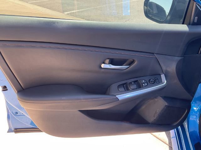 Used 2020 Nissan Sentra SR w/ Electronics Package FWD image 7