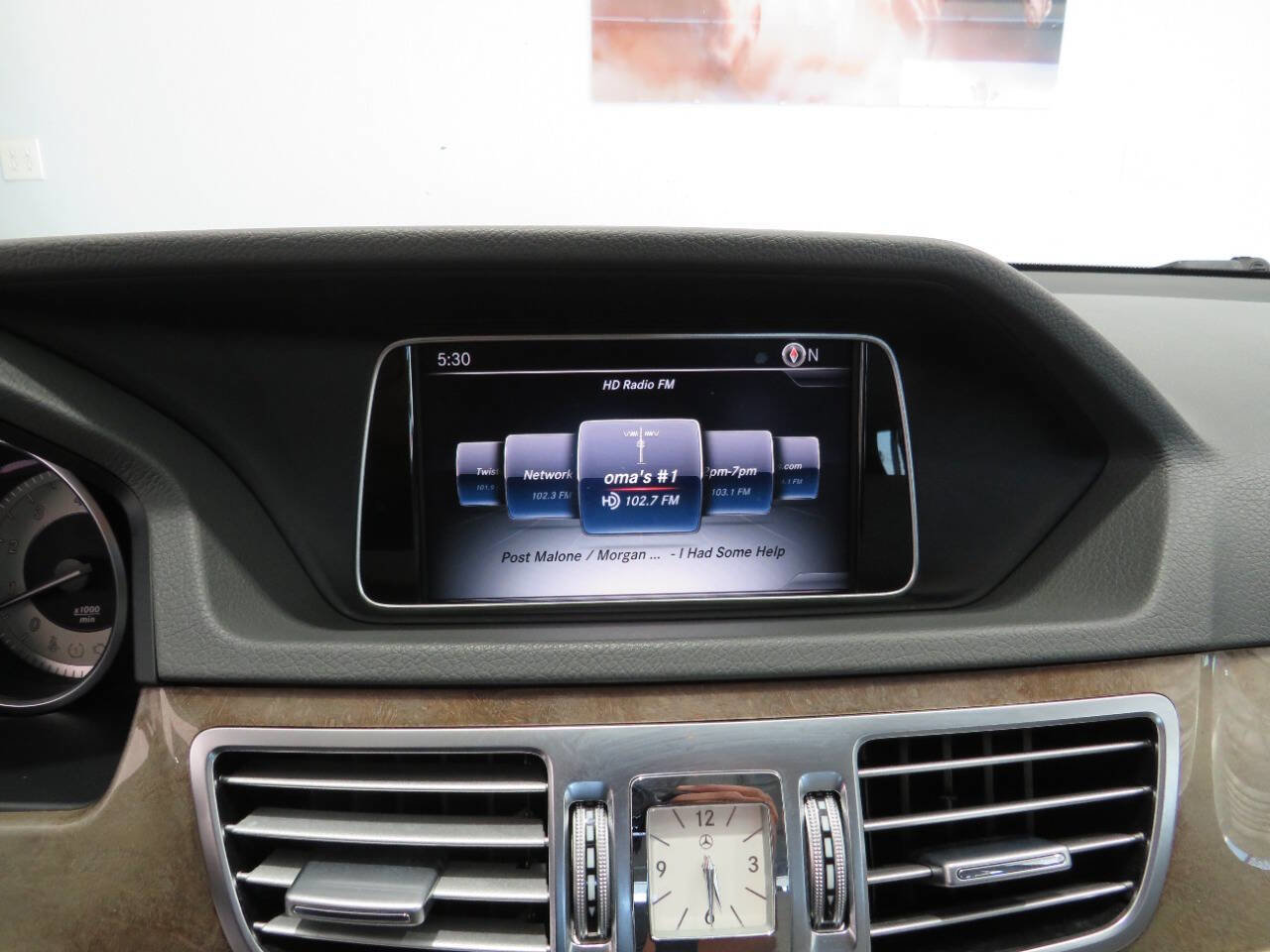 Used 2016 Mercedes-Benz E 350 Sedan w/ Premium Package image 22