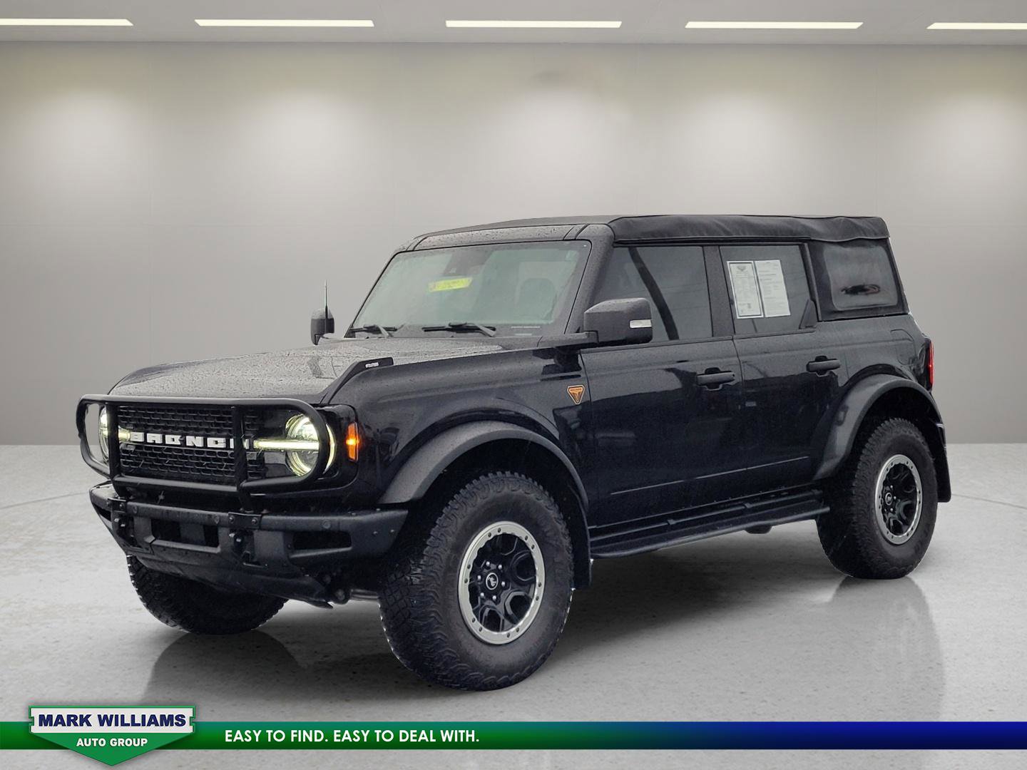 Used 2023 Ford Bronco Badlands image 4