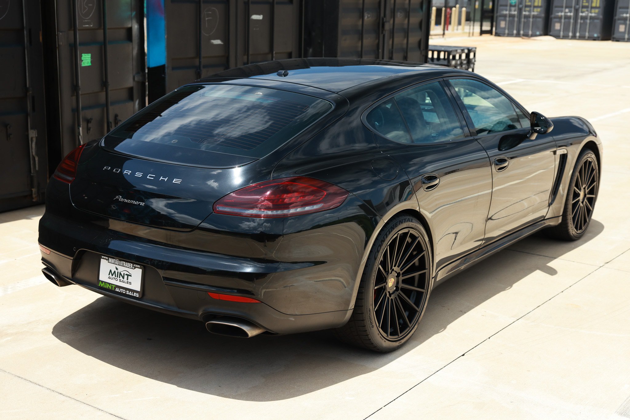 Used 2014 Porsche Panamera RWD image 15