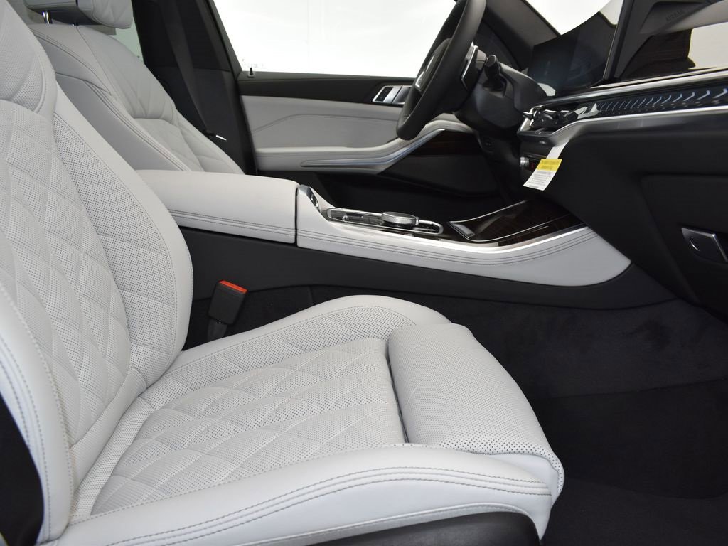 New 2026 BMW X5 xDrive50e image 26