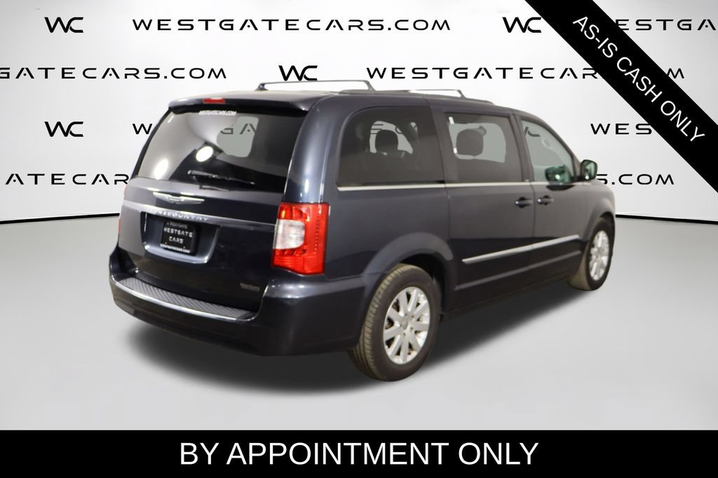 Used 2014 Chrysler Town & Country Touring FWD image 31