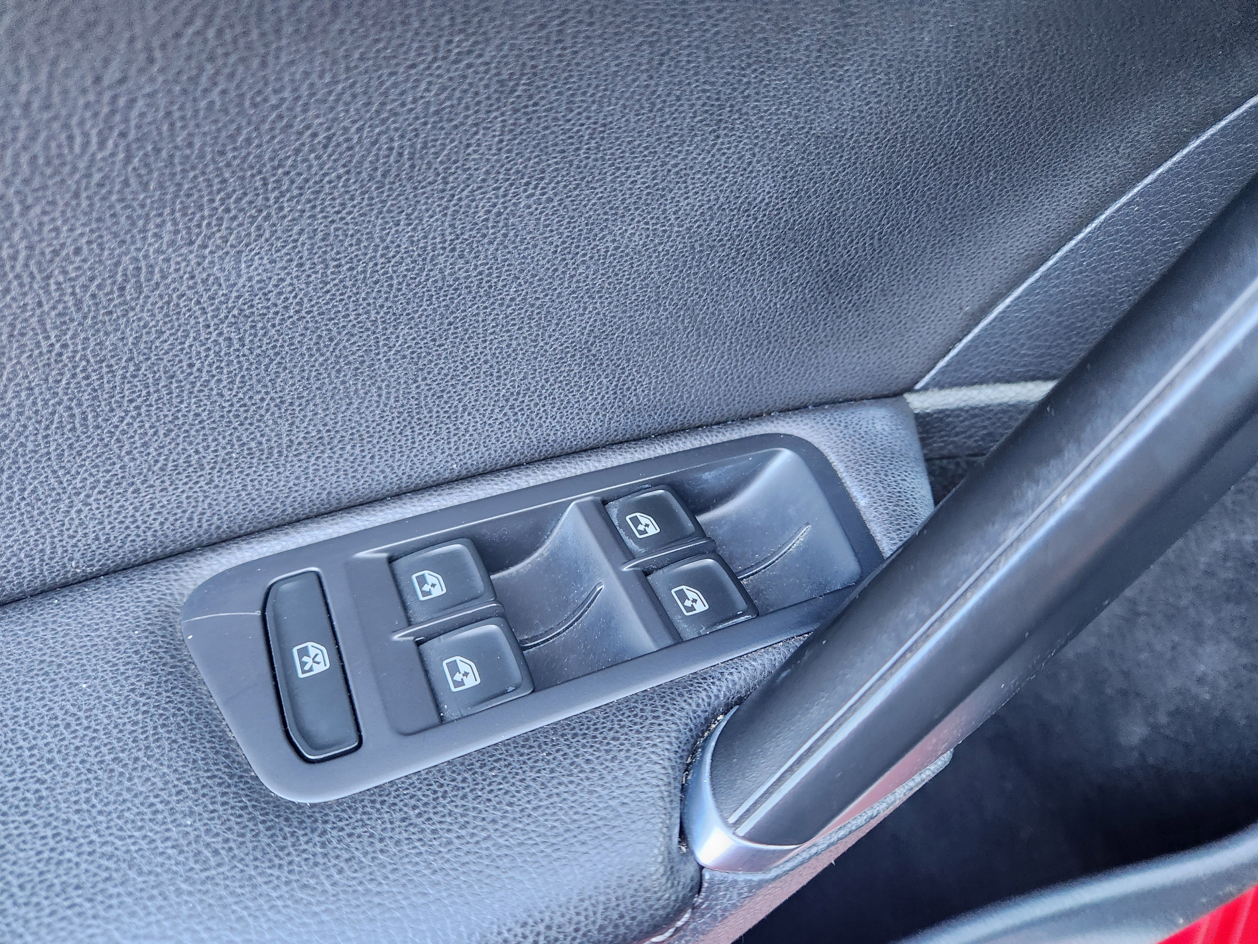 Used 2017 Volkswagen Golf Alltrack S image 18