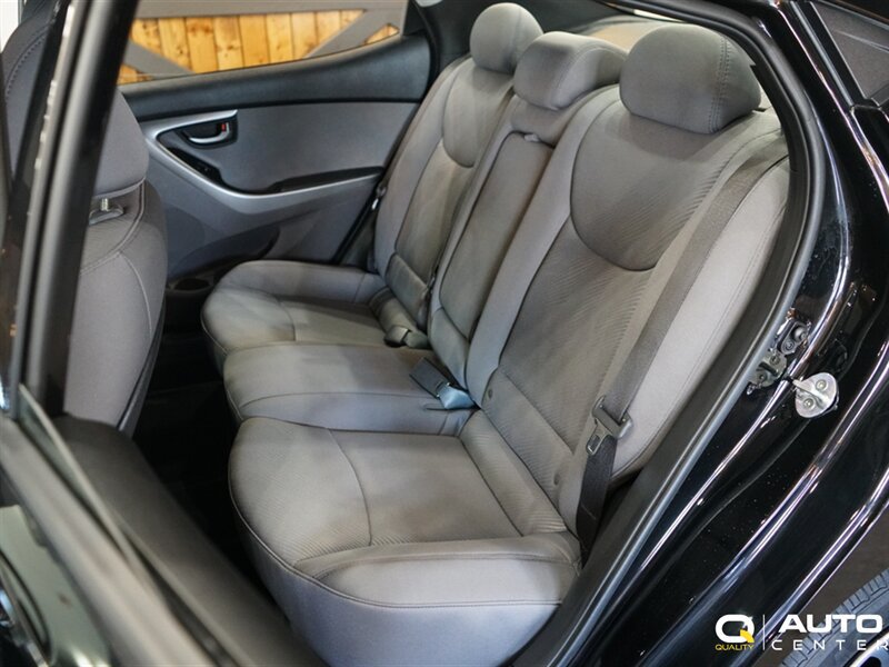 Used 2013 Hyundai Elantra Sedan FWD image 27
