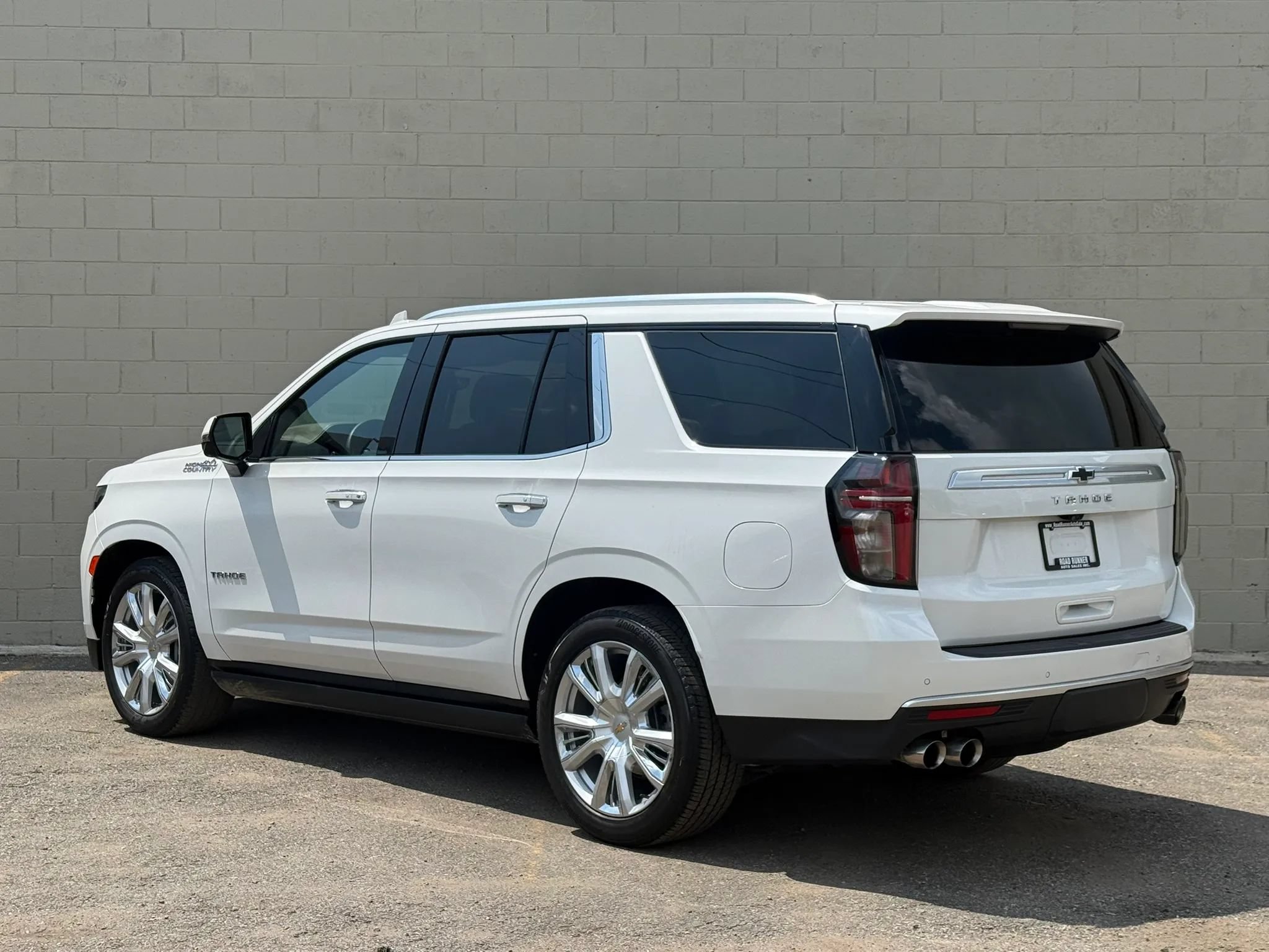 Used 2024 Chevrolet Tahoe High Country w/ Advanced Technology Package AWD/4WD image 6