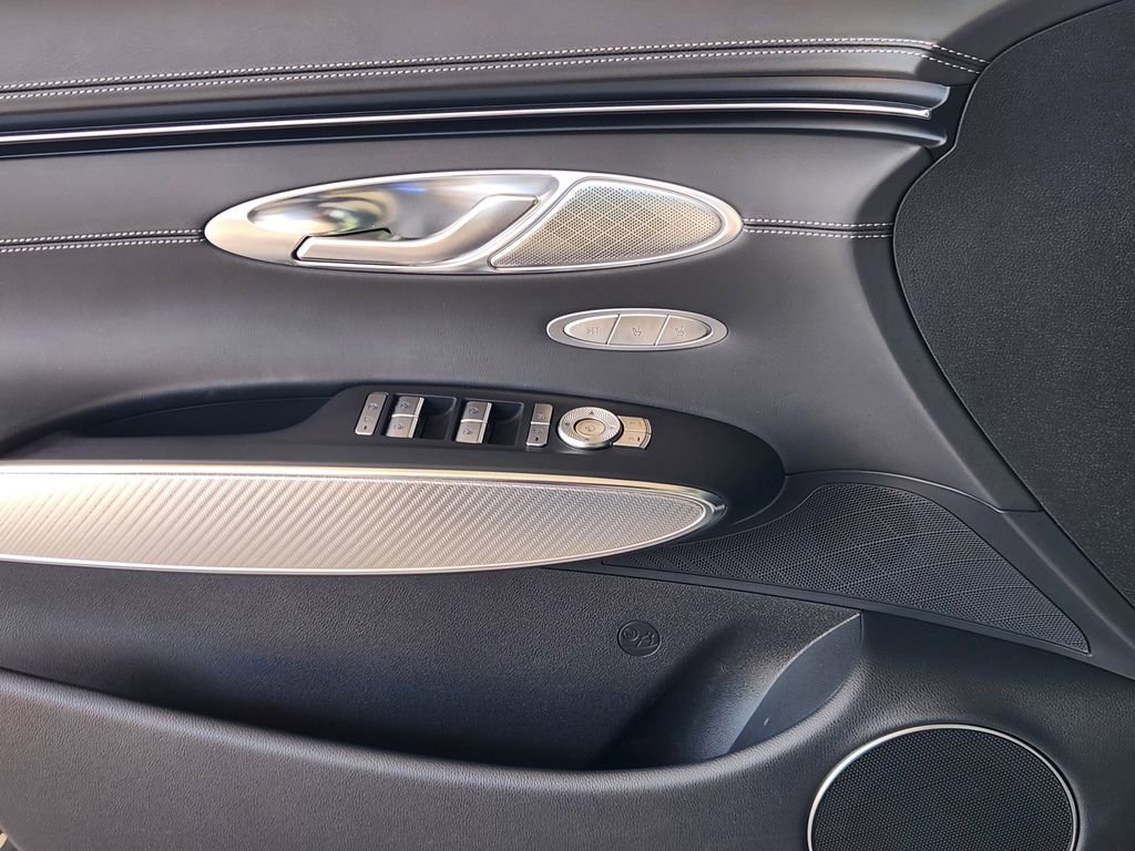 Used 2023 Genesis GV70 2.5T Sport Prestige w/ Sport Prestige Package image 24