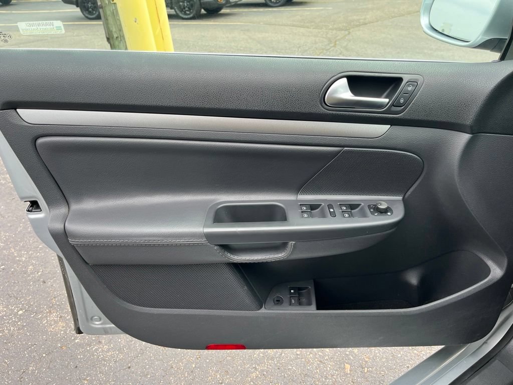Used 2009 Volkswagen Jetta SE FWD image 23