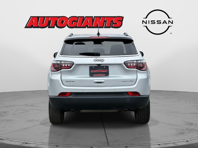 Used 2025 Jeep Compass Limited AWD/4WD image 5