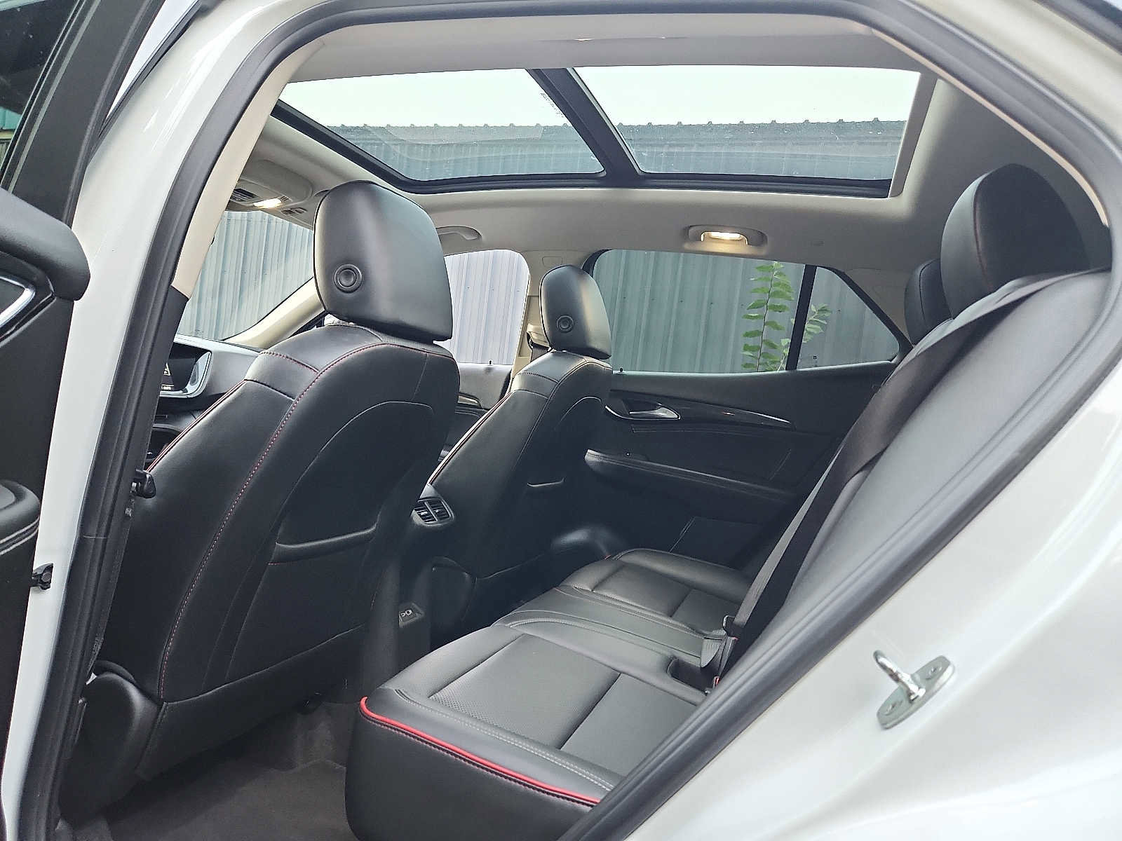 Used 2023 Buick Envision Essence w/ Sport Touring Package image 10