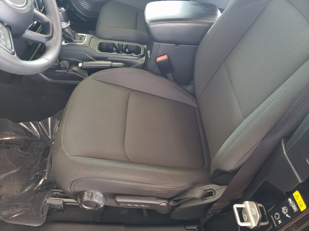 Used 2023 Jeep Wrangler Sport S image 11