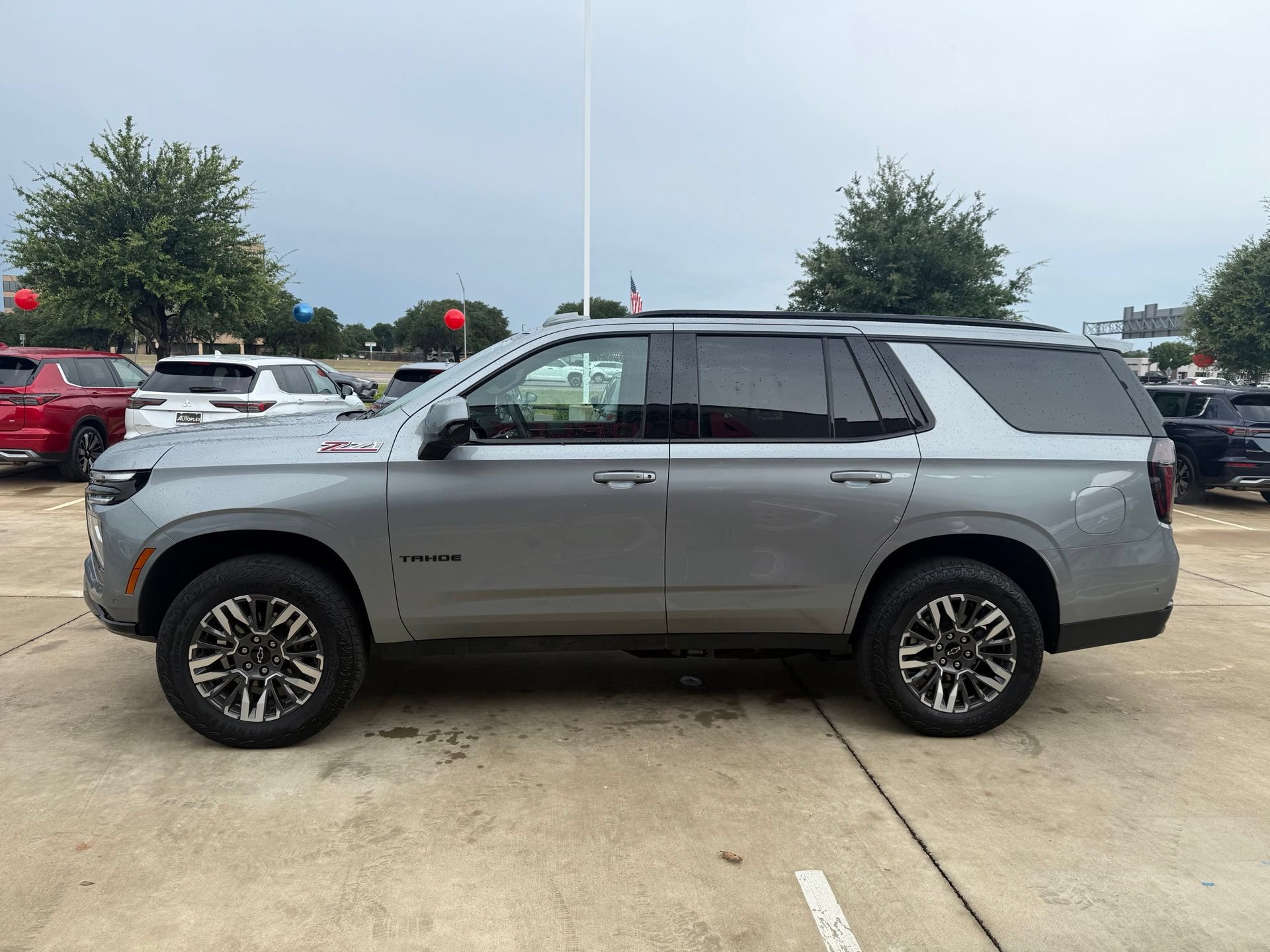 Used 2025 Chevrolet Tahoe Z71 AWD/4WD image 3