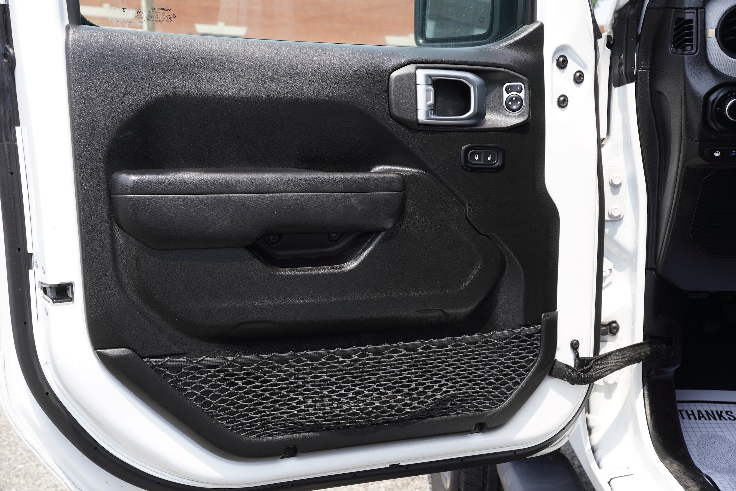 Used 2024 Jeep Wrangler Unlimited w/ LED Headlamp & Fog Lamp Group AWD/4WD image 12