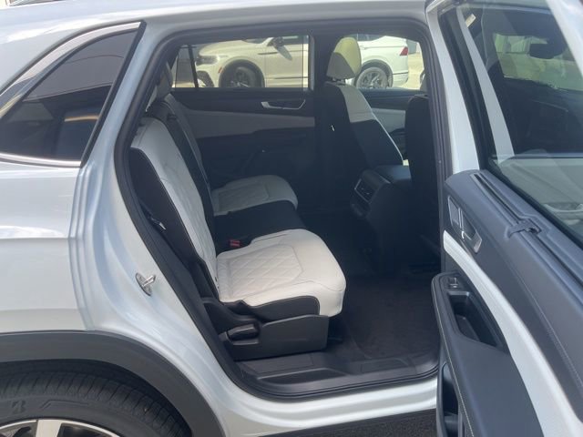 New 2026 Volkswagen Atlas Cross Sport SEL Premium R-Line image 31