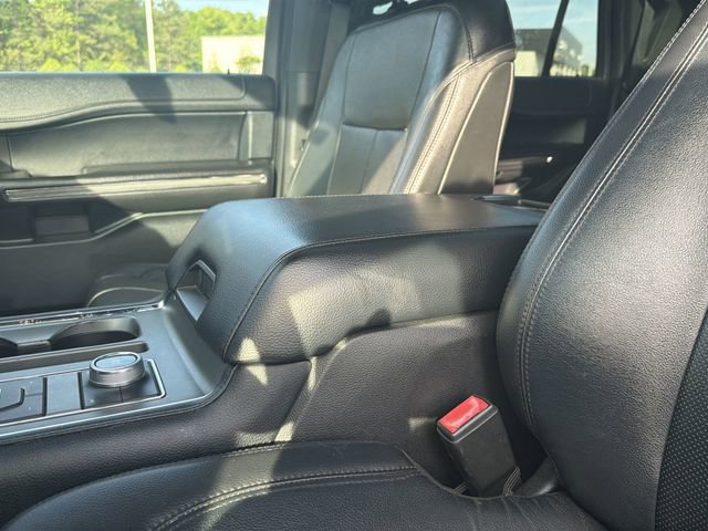 Used 2018 Ford Expedition Max XLT w/ Equipment Group 202A AWD/4WD image 21