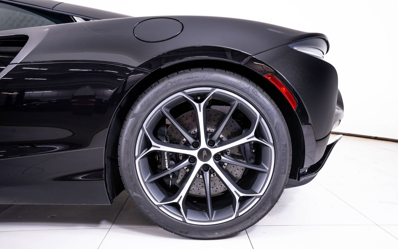 New 2026 McLaren Artura RWD image 13