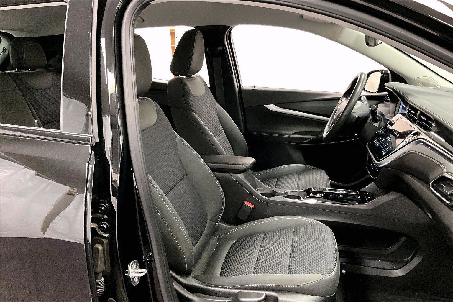 Used 2023 Chevrolet Bolt EUV LT w/ Driver Confidence Package image 7