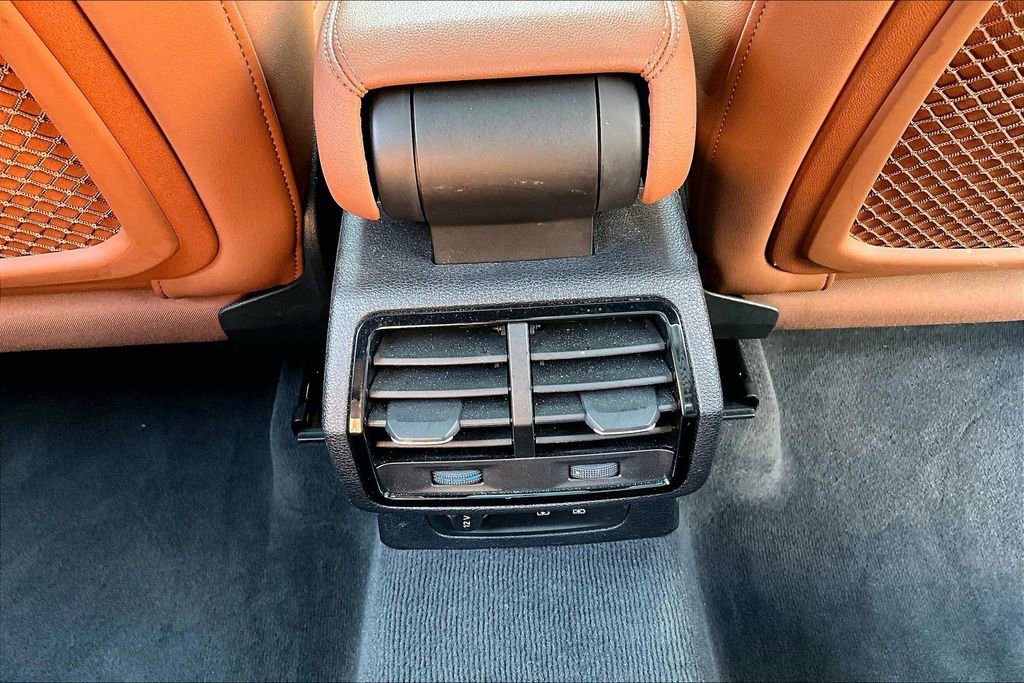 Used 2023 Audi Q3 2.0T Premium w/ Convenience Package AWD/4WD image 10