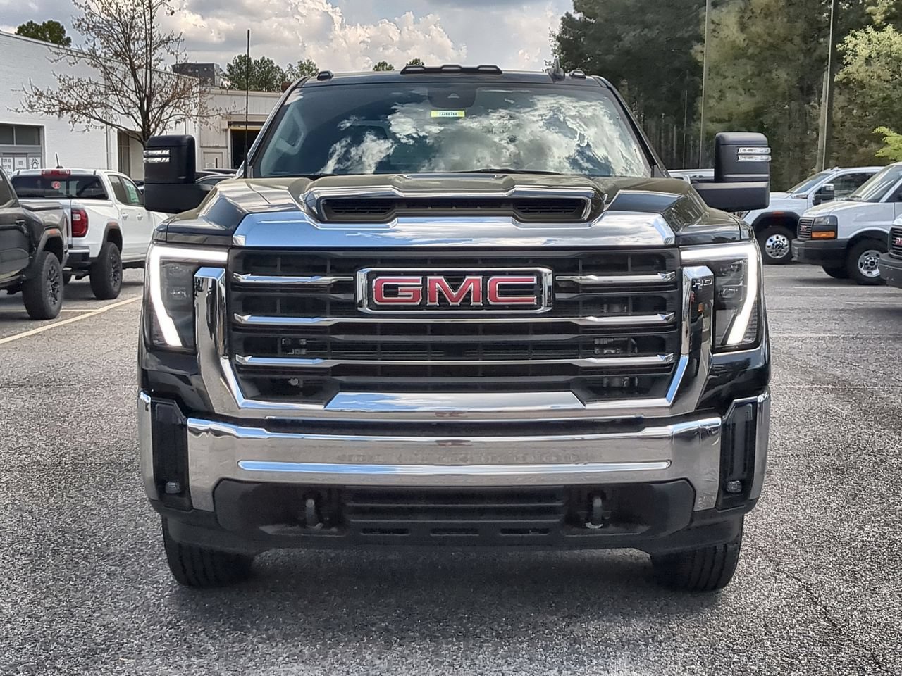 New 2026 GMC Sierra 2500 SLE w/ SLE Value Package; AWD/4WD image 3