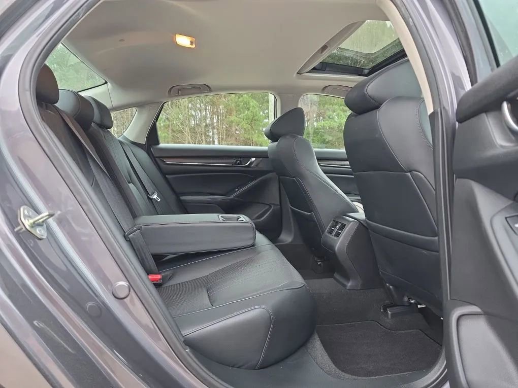 Used 2018 Honda Accord Touring image 52