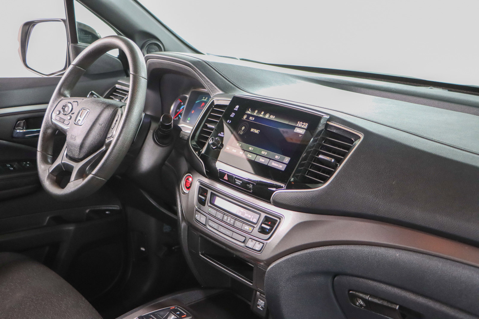 Used 2021 Honda Passport Sport image 25