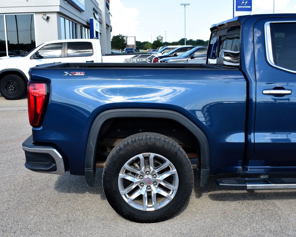 Used 2021 GMC Sierra 1500 SLT AWD/4WD image 11