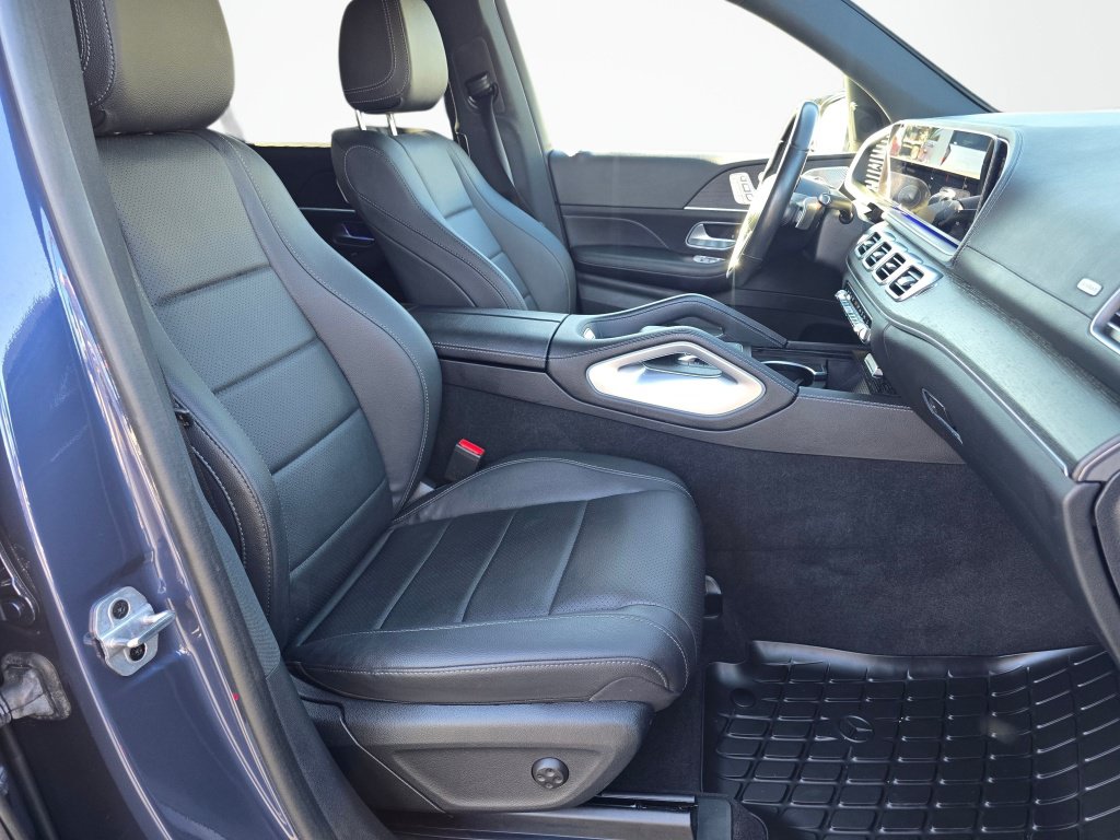 Used 2024 Mercedes-Benz GLS 450 4MATIC image 29