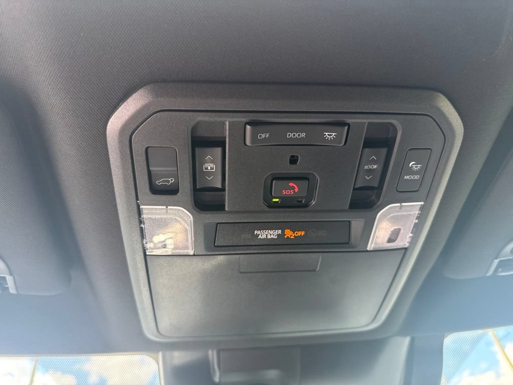 Used 2024 Toyota Sequoia Platinum AWD/4WD image 39