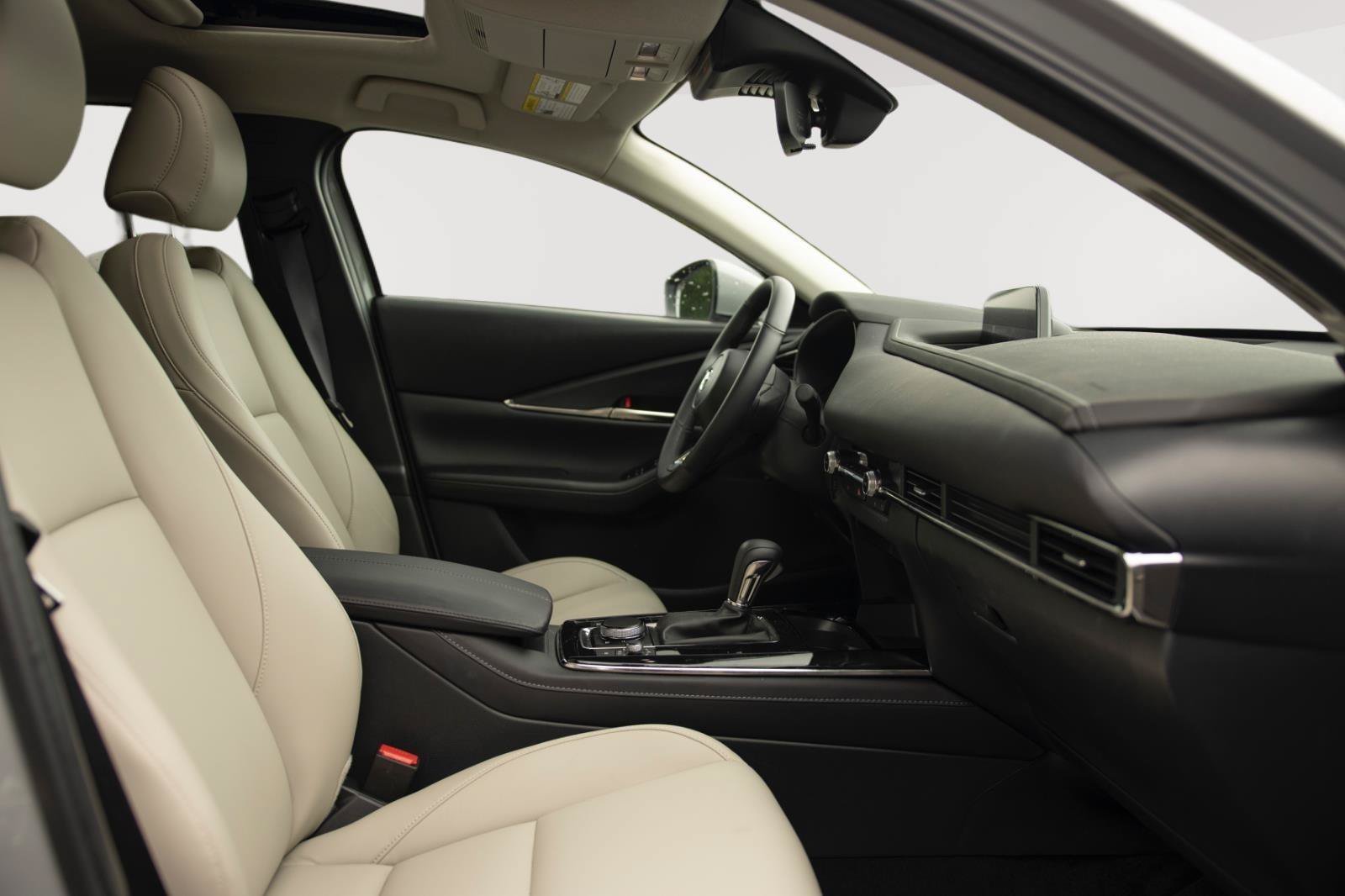 Used 2025 MAZDA CX-30 AWD 2.5 S w/ Preferred Package image 17