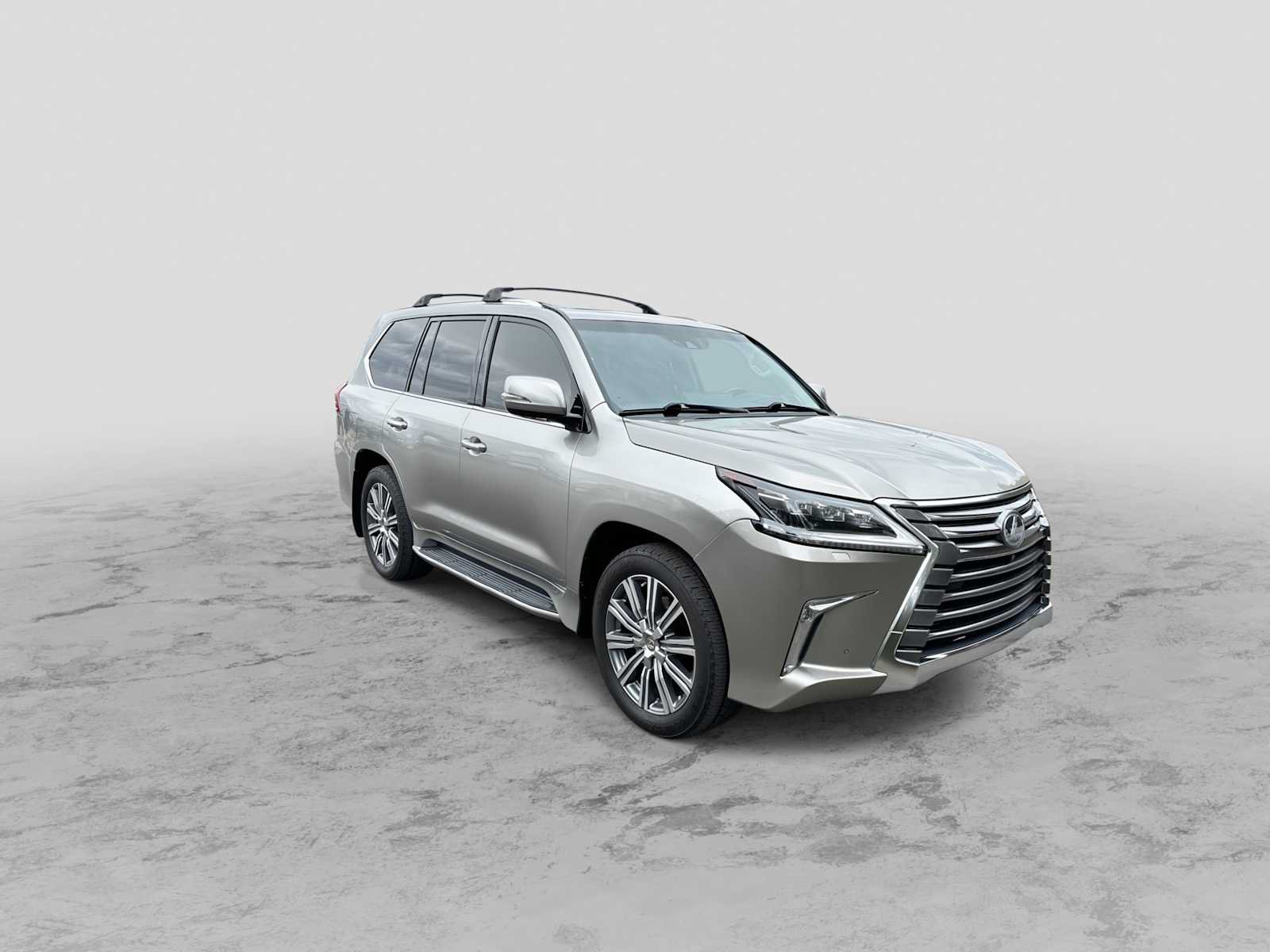Used 2017 Lexus LX 570 4WD w/ Luxury Package image 2