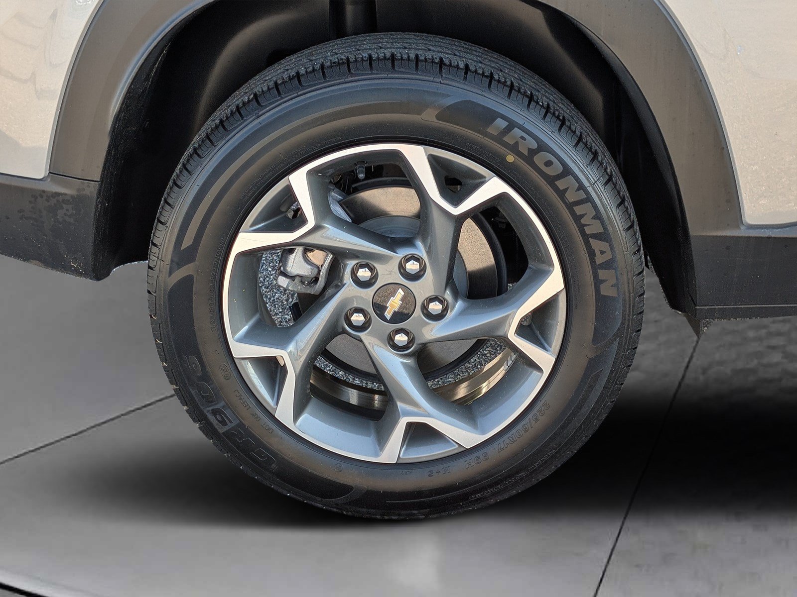 Used 2024 Chevrolet Trax LT FWD image 10