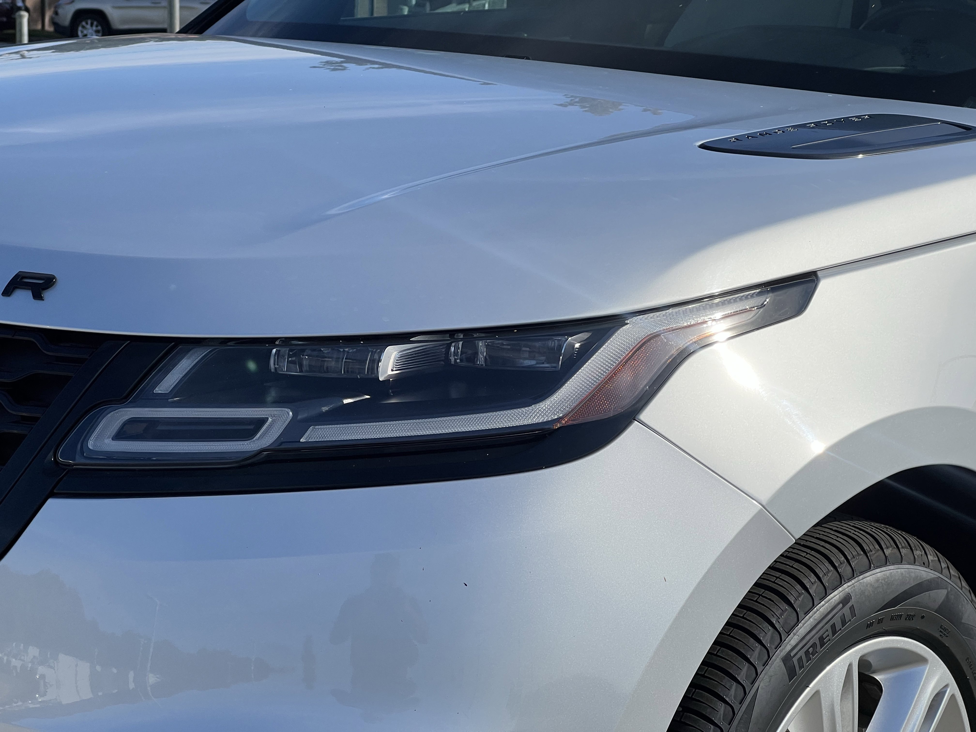 Used 2023 Land Rover Range Rover Velar R-Dynamic S image 11