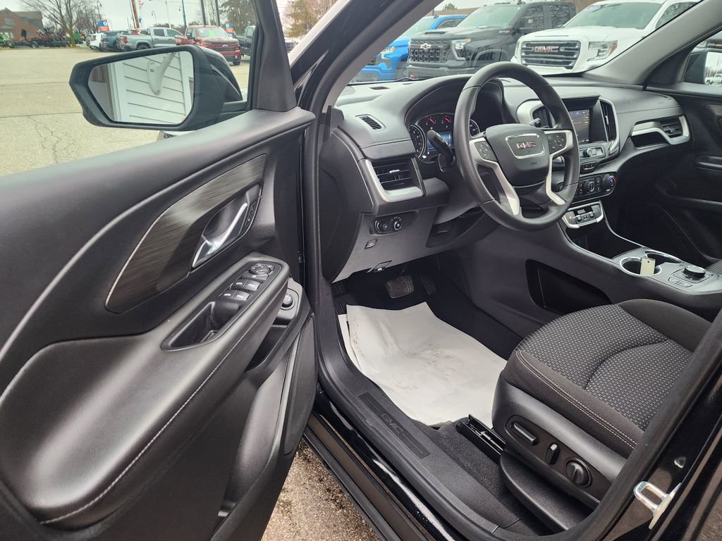 Certified 2023 GMC Terrain SLE w/ Driver Convenience Package image 24