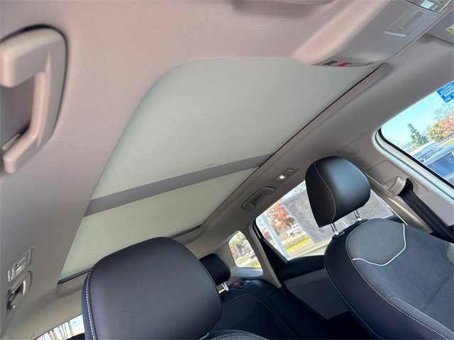 Certified 2023 Volkswagen Taos SE w/ Panoramic Sunroof Package image 23
