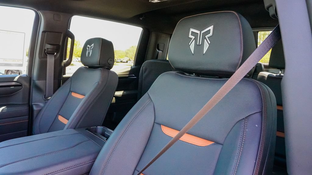 New 2026 GMC Sierra 1500 AT4 w/ AT4 Premium Package AWD/4WD image 16