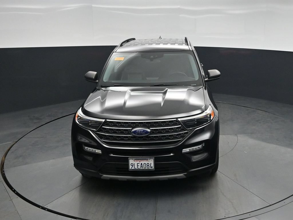 Certified 2023 Ford Explorer XLT w/ Equipment Group 202A RWD image 33