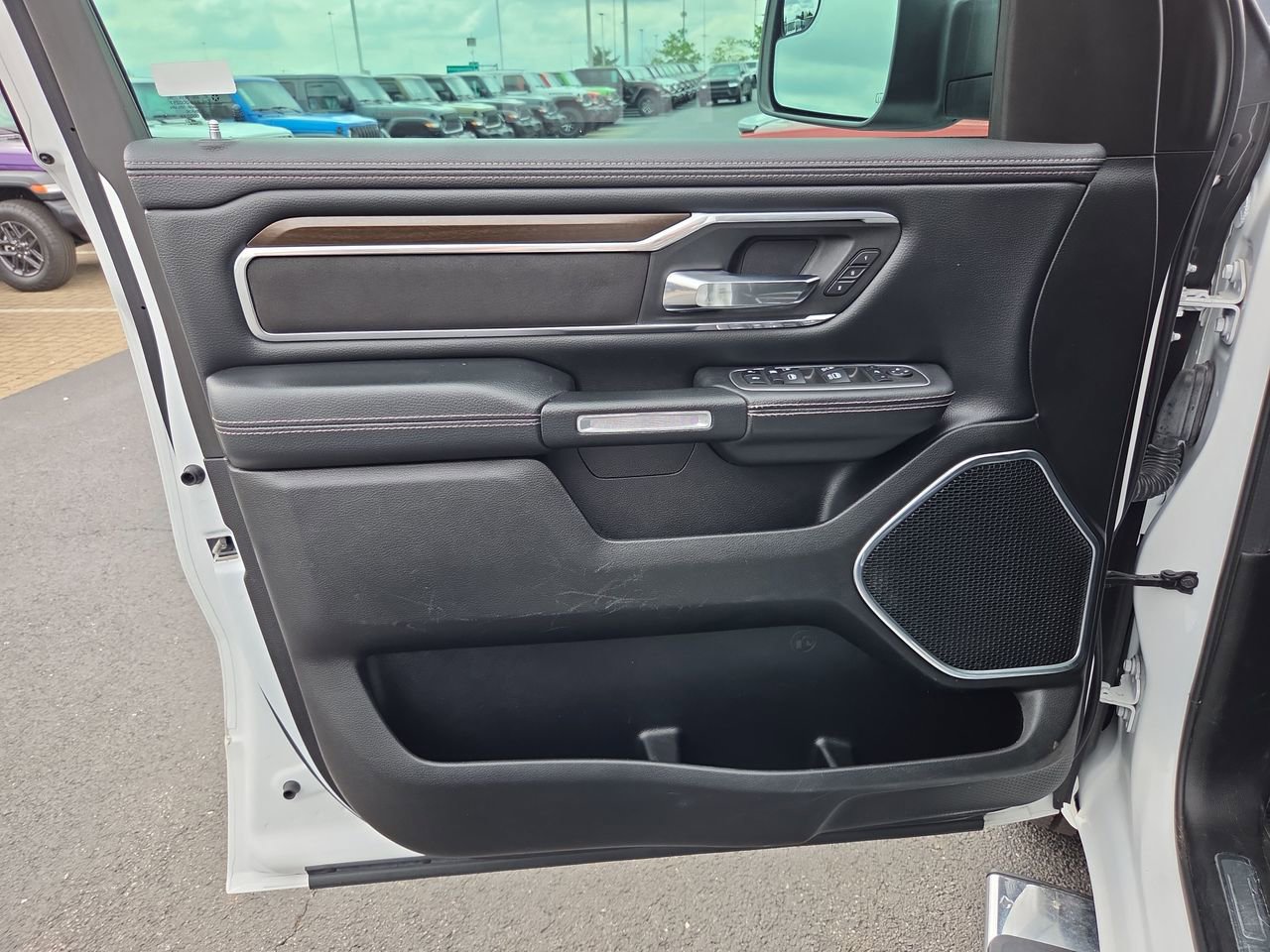 Used 2022 RAM 1500 Laramie RWD image 18