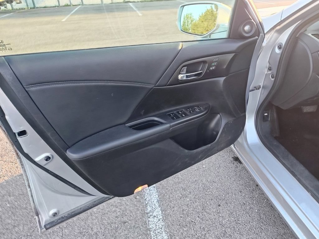 Used 2013 Honda Accord EX-L image 6