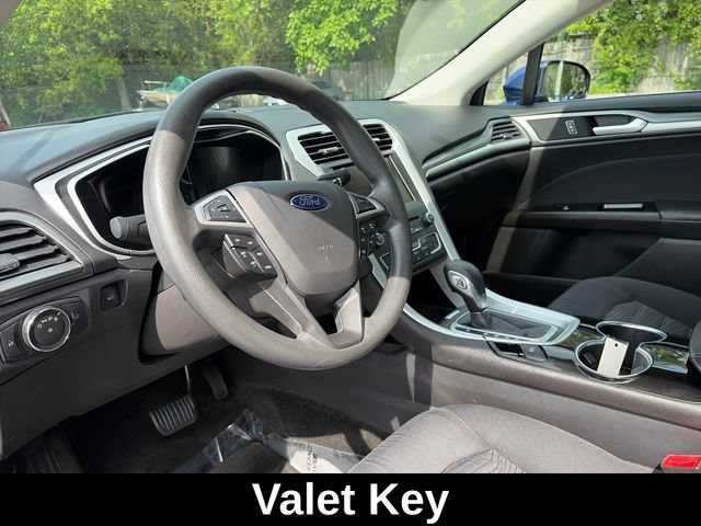 Used 2016 Ford Fusion SE FWD image 21