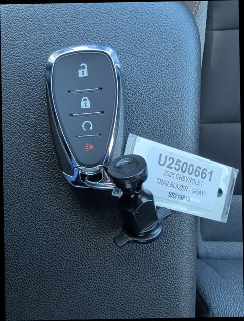 Used 2025 Chevrolet TrailBlazer LT AWD/4WD image 26
