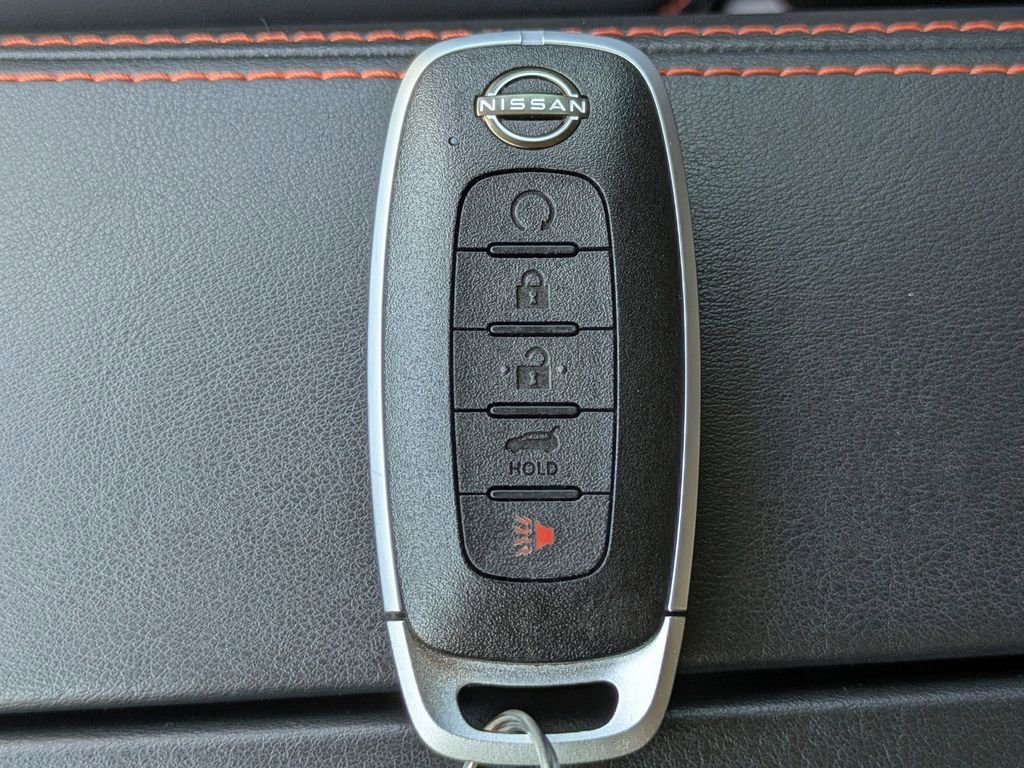 Certified 2025 Nissan Rogue SV image 30