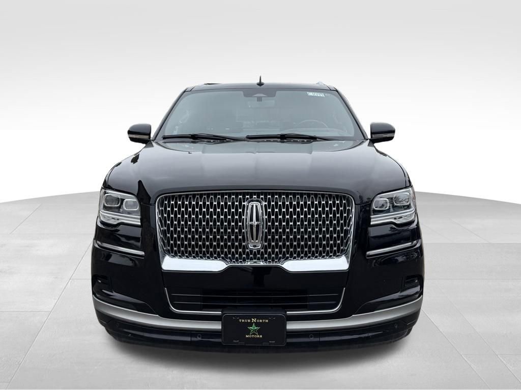 Used 2024 Lincoln Navigator Reserve w/ Equipment Group 201A AWD/4WD image 3