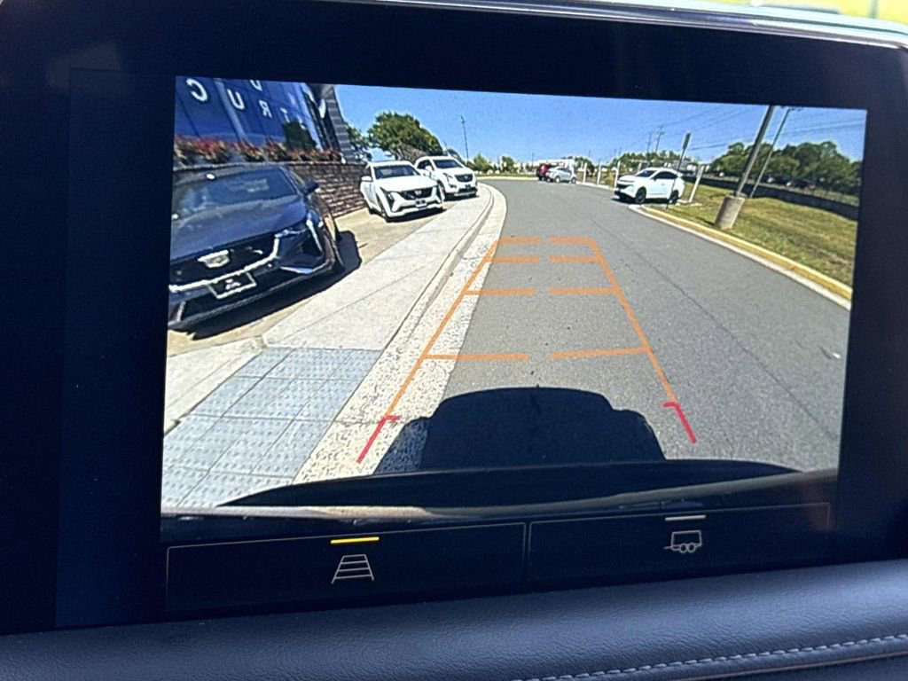 Used 2022 Chevrolet Suburban LT AWD/4WD image 12
