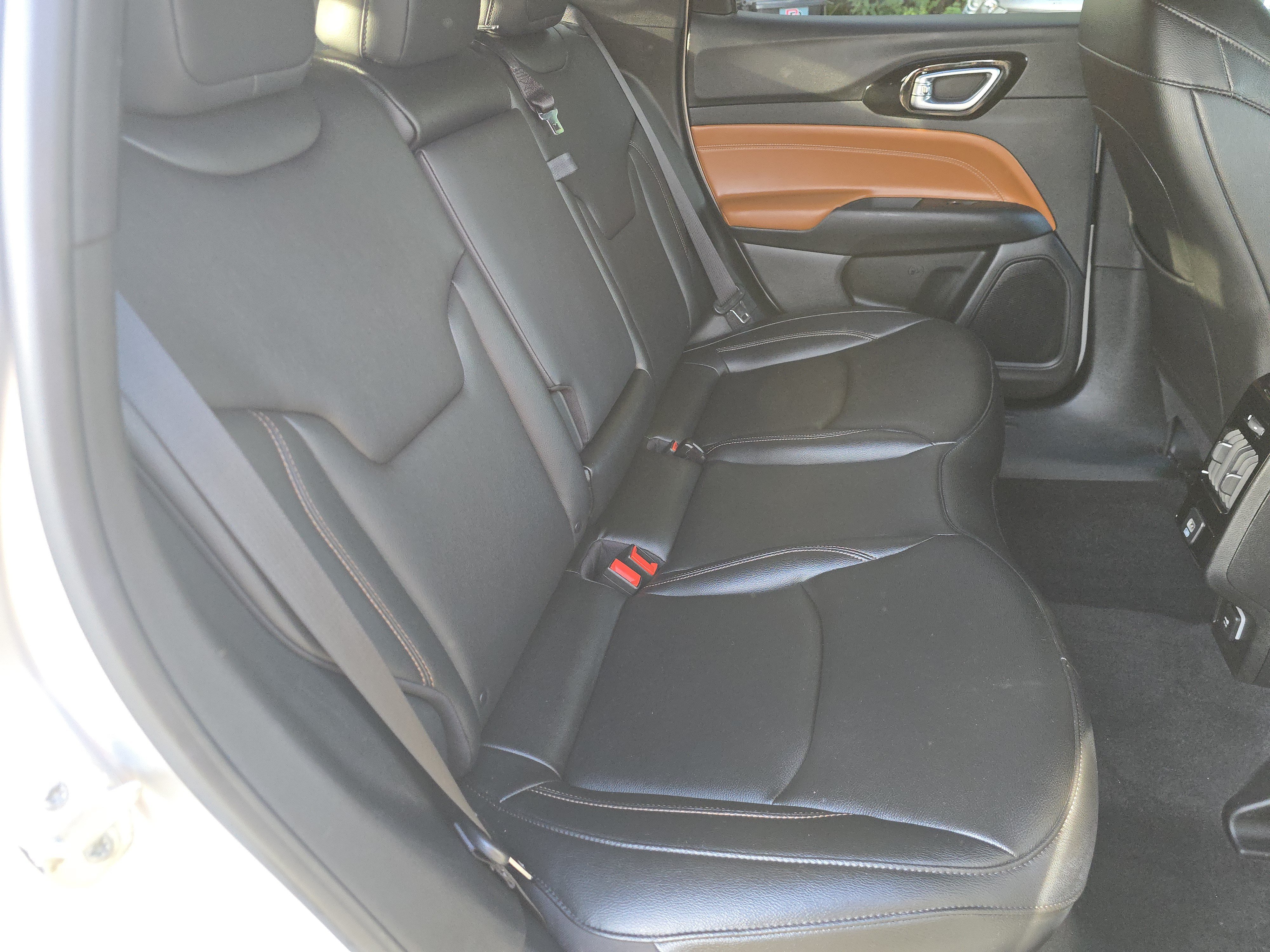 Used 2024 Jeep Compass Limited AWD/4WD image 17