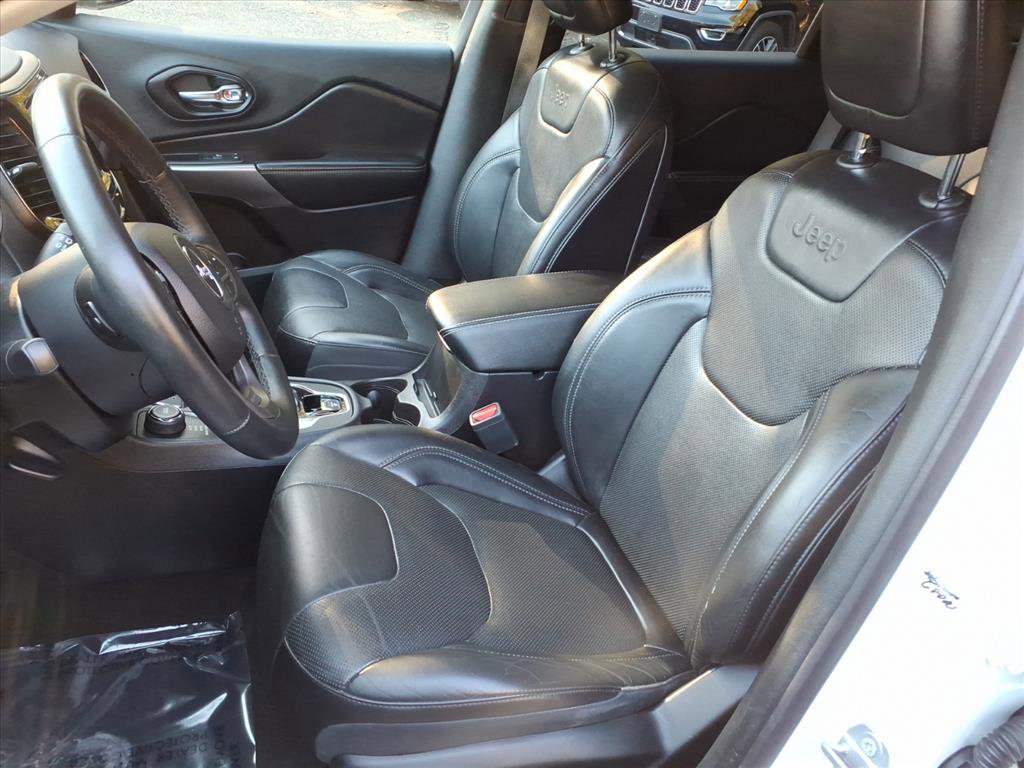 Used 2019 Jeep Cherokee Limited image 11