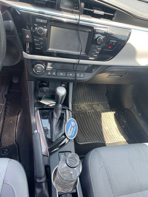 Used 2016 Toyota Corolla LE FWD image 11