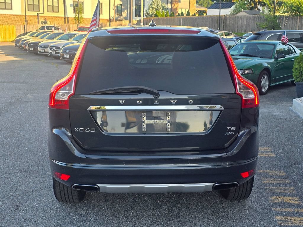 Used 2016 Volvo XC60 T5 Premier w/ Technology Package AWD/4WD image 5